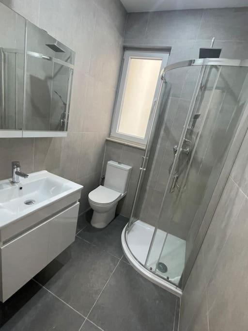 New Two Bedroom Flat Kamila On A Dwell Слима Екстериор снимка