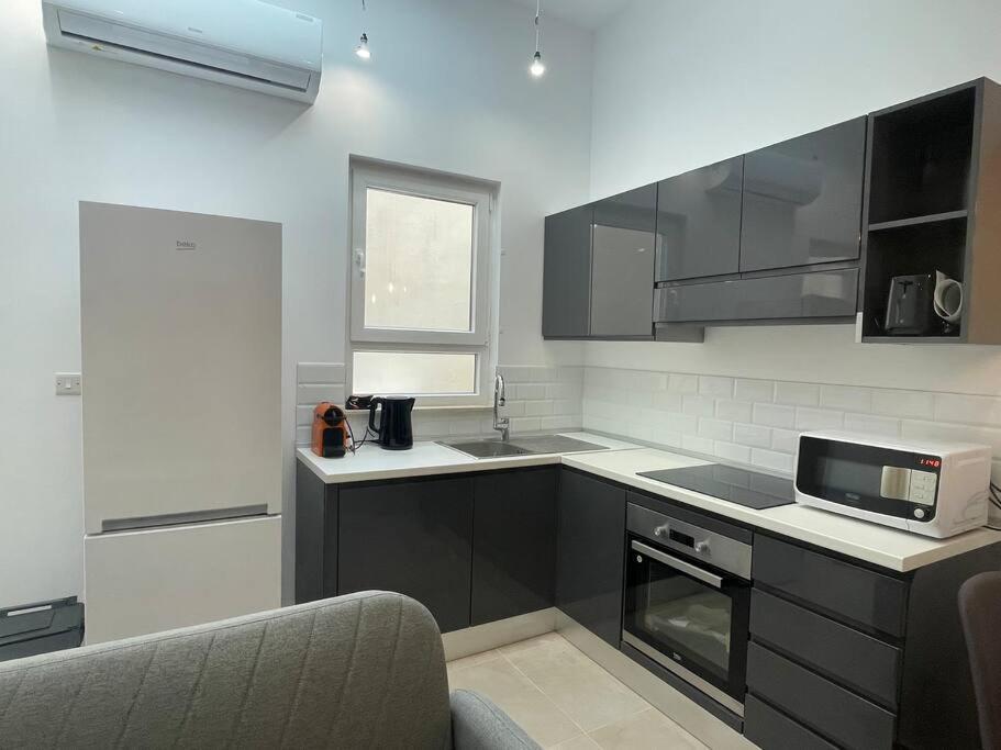 New Two Bedroom Flat Kamila On A Dwell Слима Екстериор снимка