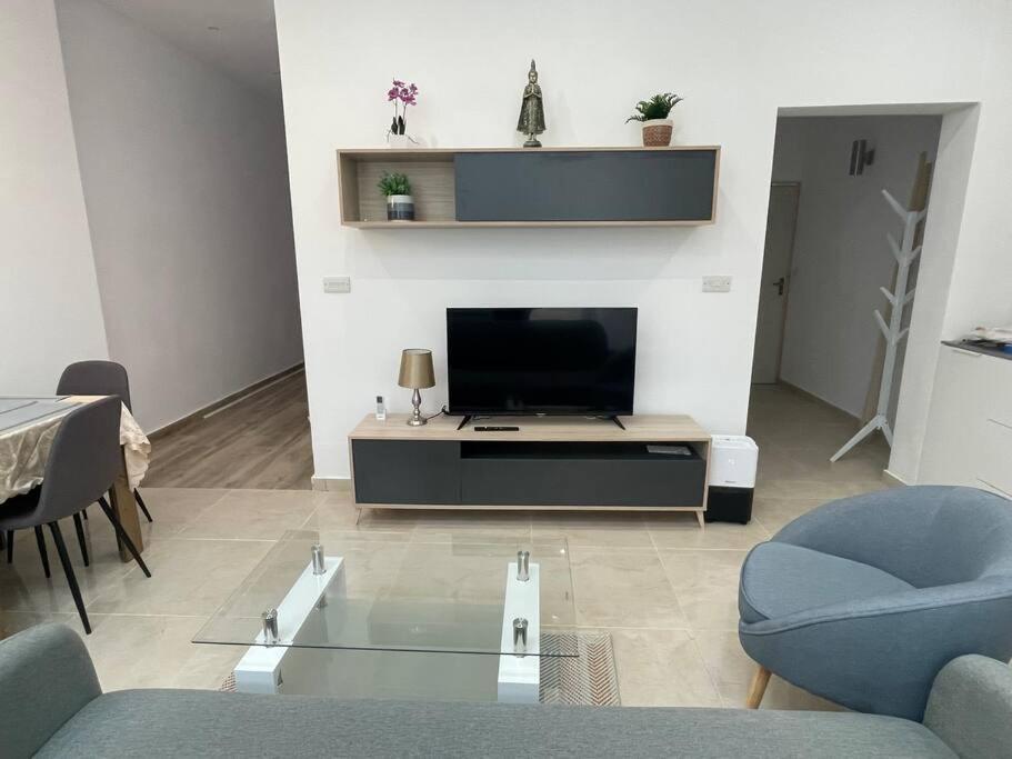New Two Bedroom Flat Kamila On A Dwell Слима Екстериор снимка